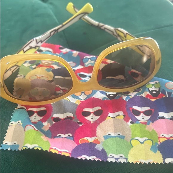 Emilio Pucci Yellow Sunglasses - Picture 5 of 6